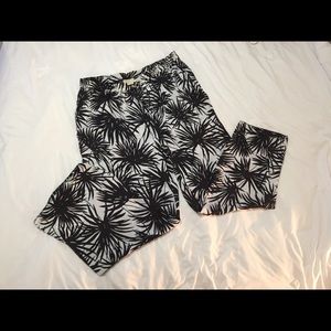 2/$10 Michael Kors Ladies Pants Size 18W